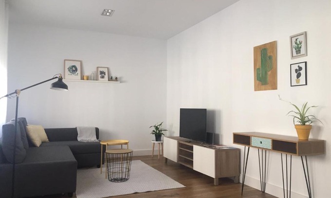 Logrono Apartment | Discover G&D Vivienda Turística: Family-Friendly Retreat