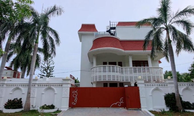 Kanathur House | Relax at G M Beach Resort with Pool and Family Amenities