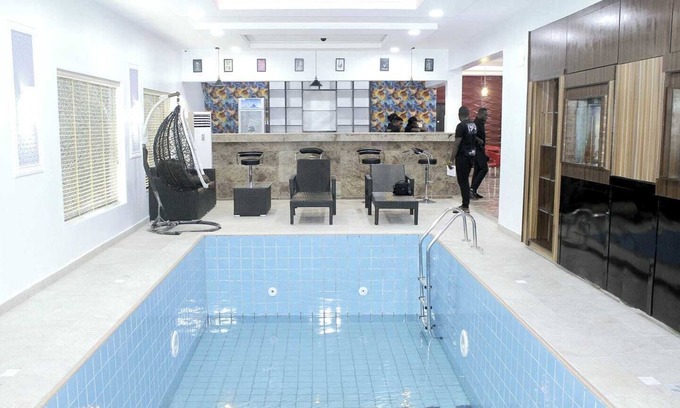 Port Harcourt Hotel | G- throne Hotel and Suites