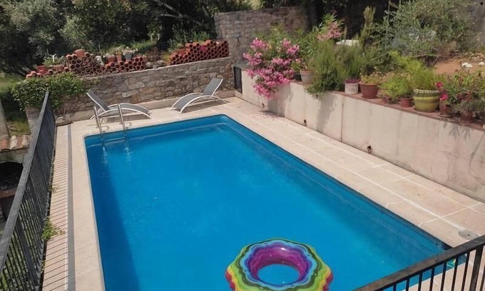 Carces House | Discover G3154 Carces: Family-Friendly Retreat with Pool