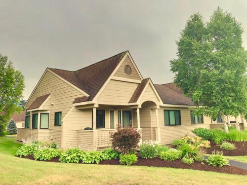 Bretton Woods Villa | Modern Home with AC Near Golf Course & Mt Washington Hotel