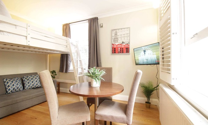 Tachbrook Apartment | G4s - Ideal Stay in Victoria with Family-Friendly Amenities