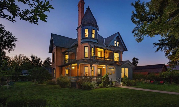 Historic Downtown Durango Bed & Breakfast | Exceptional Gable House Bed & Breakfast Inn with Spa Amenities