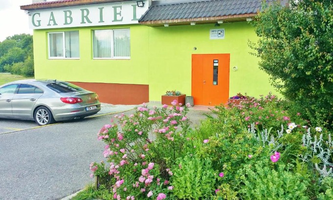 Maardu House | Gabriel Hotel: Pet-Friendly Comfort with Hot Tub Access