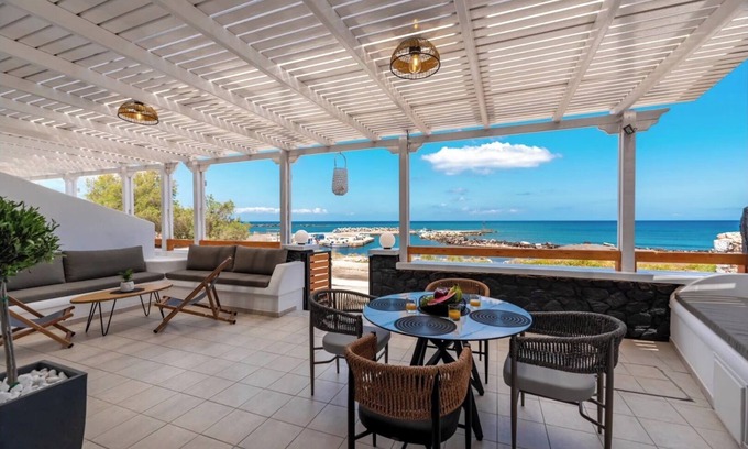 Monolithos House | Gabriel House on the Beach: Peaceful Oceanfront Retreat