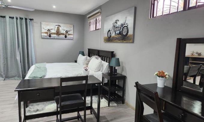 Kew House | Enjoy Family-Friendly Amenities at Gabriel's Gate Hotel