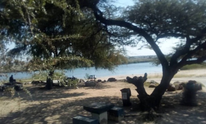 Rundu House | Cozy Gabzone Guesthouse: Family-Friendly with Breakfast