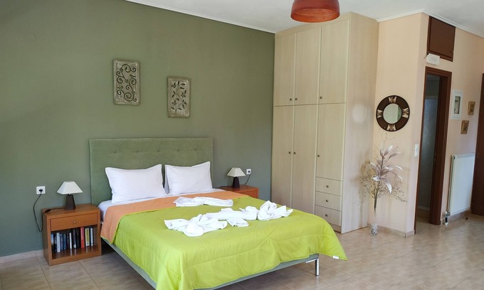 Petra House | Gaea Gardens Studios: Oceanfront Retreat with Pool & Breakfast