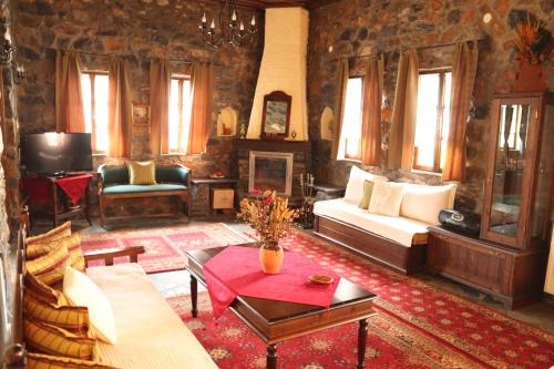 Aghios Athanasios House | Pet-Friendly Gaea Mont Chalet with High Guest Ratings
