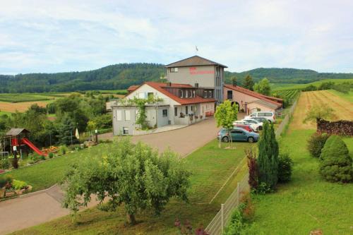 Lehrensteinsfeld House | Family-Friendly Retreat at Gaestehaus Zum Wolffenturm