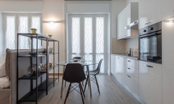 Central Station Apartment | Pet-Friendly Gaffurio Apartment H with Spa & Breakfast