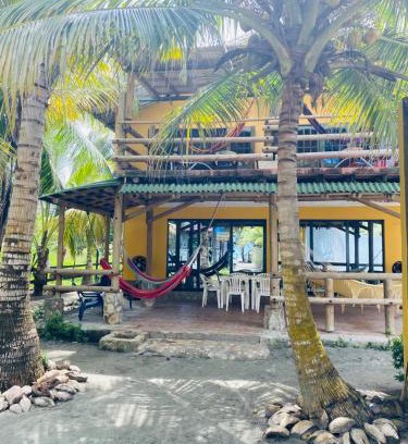 San Bernardo del Viento House | Pet-Friendly Paradise at Gaia - Casa de Playa, Rated 10/10