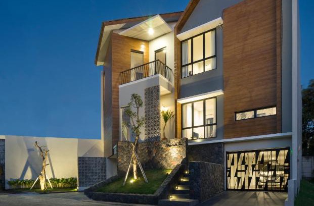Ngaglik Villa | Discover GAIA Lodge: Family-Friendly Retreat in Batu