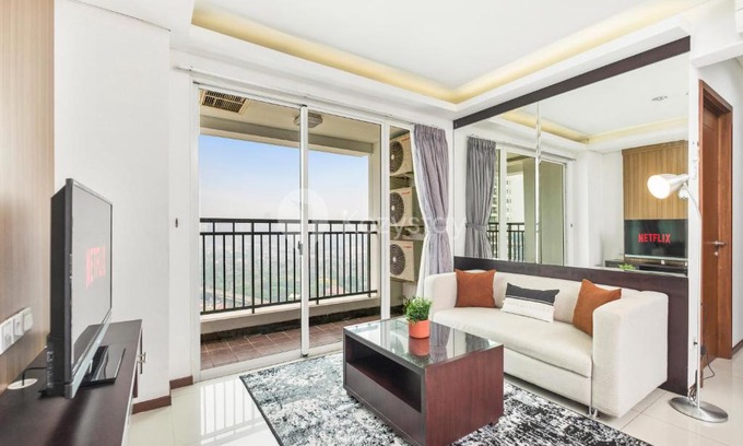 Jakarta Apartment | Comfortable Gala by Kozystay - Thamrin with Pool Access