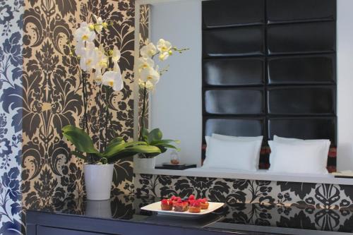 Oraiokastro Hotel | Pet-Friendly Galaxy Art Hotel with Family Amenities