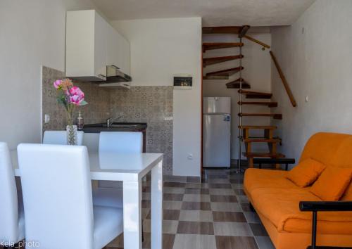 Iz Apartment | Galeb 2: Pet & Child Friendly Stay with Great Reviews