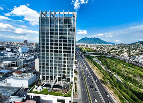 Monterrey Centro Hotel | Discover Galeria Plaza Monterrey: 5-Star Comfort Awaits
