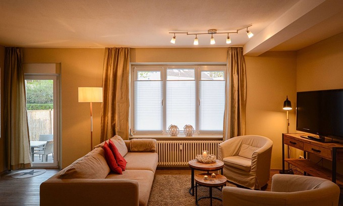Ueberlingen Apartment | Exclusive Galeriewohnung with Kitchen & Breakfast for Families