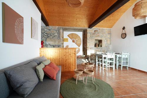Covas Apartment | Discover Casiñas As Covas: Pet and Child-Friendly Escape