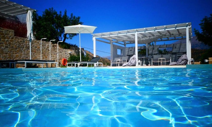 Agia Galini Apartment | Experience Galini Breeze: Oceanfront Bliss & 9.8/10 Rating
