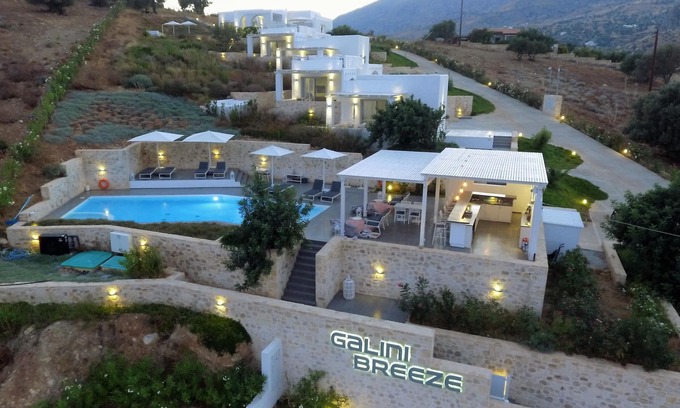 Agia Galini Apartment | Galini Breeze: Top-Rated Couples Resort with Ocean Views