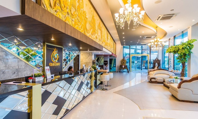 Sisaket Hotel | Stylish Gallery Design Hotel with Spa and Family Amenities