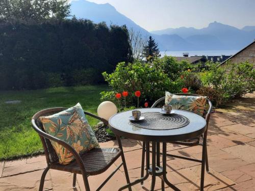Altmuenster Apartment | Discover Oceanfront Bliss at Gallery Hotel