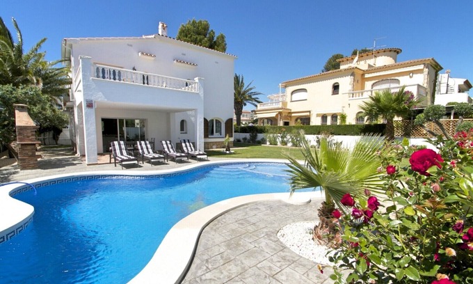 Miami Platja Villa | Beachfront Villa with Pool, Free WiFi & Perfect 10 Rating