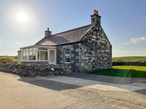 Newton Stewart House | Galloway Farmstay: Pet and Child Friendly Retreat