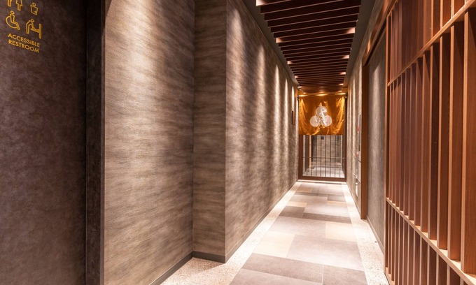 Hyakunincho Hotel | Galois Hotel Shin-Ōkubo: Eco-Friendly Stay with Hot Tub
