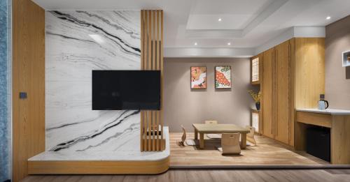 Jiaoxi Hotel | Discover Gamalan FL Spring Hotel: Rated 8.7/10 with Hot Tub