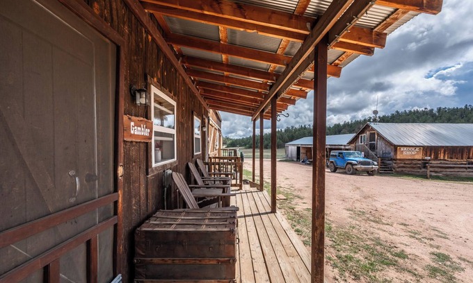 Lake George Cabin | Gambler Cabin - Kitchen Included