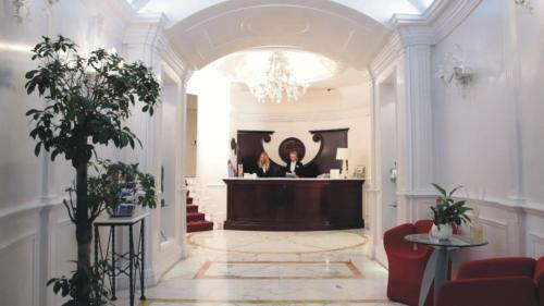 Sallustiano Hotel | Discover Gambrinus Hotel: Family-Friendly with Top Amenities