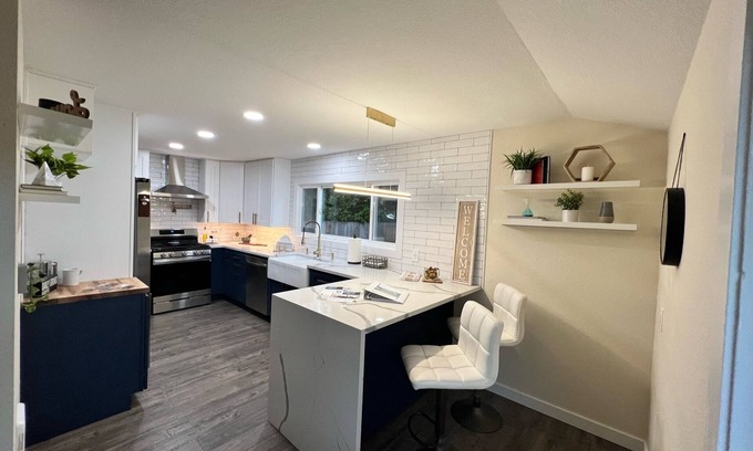 Centralia House | Modern Home Near Downtown: A Game-Day Escape Awaits