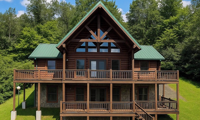 Grassy Creek Cabin | Inviting Dream Mtn Lodge: Scenic Views & Hot Tub Retreat