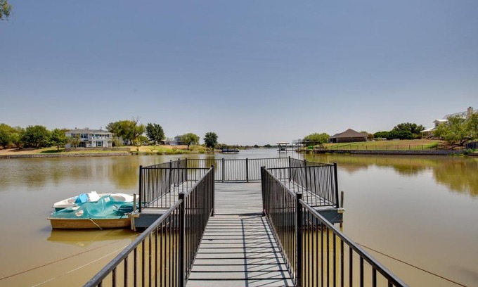 Dennis House | Scenic Granbury Lake Retreat with Deck and Child-Friendly Space