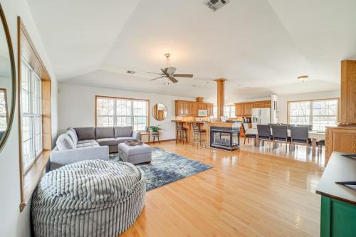 Craig County House | Cozy Pet-Friendly Vinita Farmhouse with Game Room Awaits!
