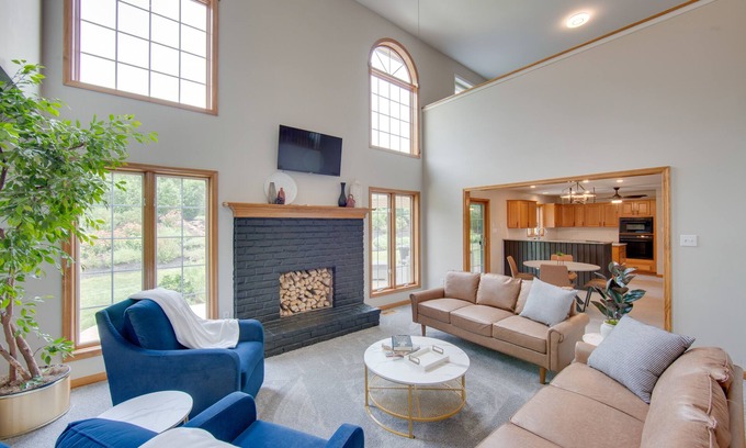 Hummelstown House | Discover Hummelstown Hideaway: Game Room & Family Fun!