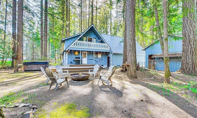 Packwood Cabin | Game Room & Fire Pit: Family Cabin in Packwood!