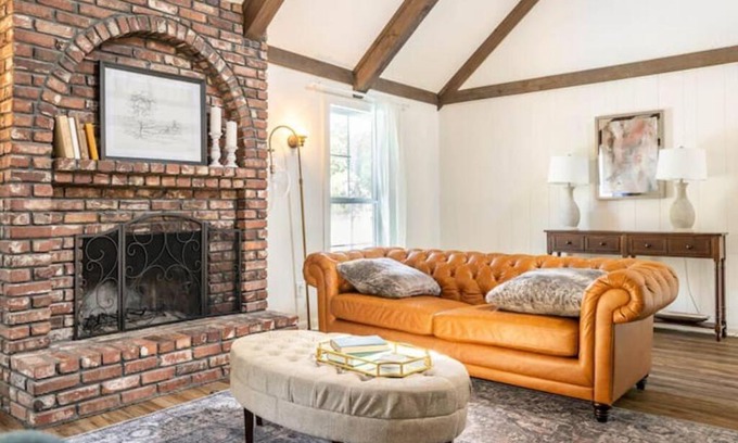Blue Springs Villa | Unwind with Games Room, Pool & Golf Course Views