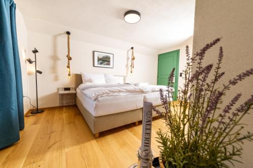 Gamlitz Bed & Breakfast | Pet-Friendly Gästehaus Winzerkajüten: Family Welcomed Stay