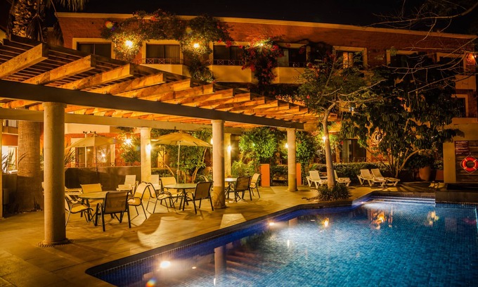 Tijuana Hotel | Inviting Gamma Tijuana: Pool, Spa & Family-Friendly Stay