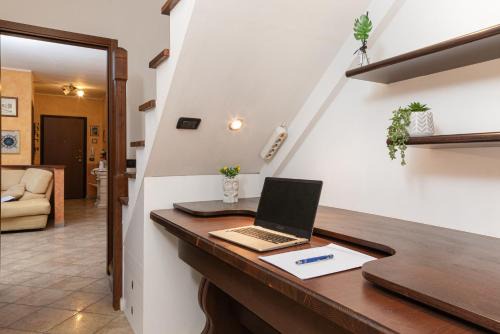 San Faustino-Madonnina-Quattroville Apartment | Ganden's Flat: Ideal Retreat for Families and Pet Lovers