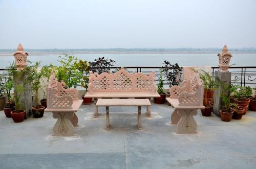 Varanasi Bed & Breakfast | Discover Ganga Monastery: Oceanfront Retreat Awaits You