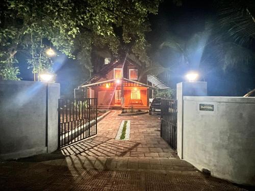 Thalassery Ski Chalet | Cozy Gagadharam Tiny House with Pool & Pet-Friendly Options