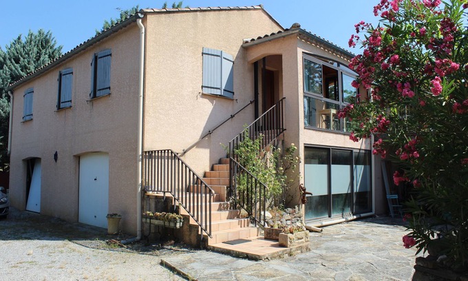 Ganges House | Ganges: Tranquil Villa with Garden and Spa Amenities