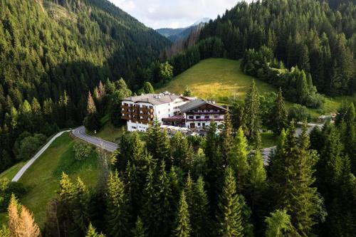 Nova Ponente Hotel | Premium Stay at Ganischgerhof Mountain Resort & Spa