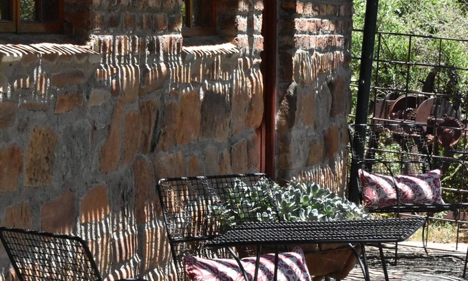 Nieu-Bethesda House | Guest Rated 10/10: Ganora Guestfarm with Pool & Dining