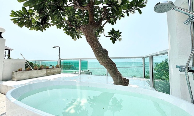Ban Chang Villa | GAO Bayview Banchang: Family-Friendly Retreat with Breakfast