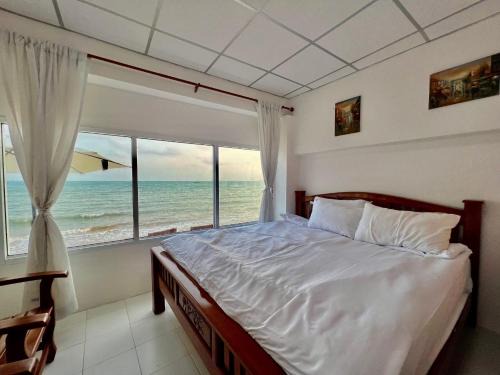 Ban Chang Villa | Relax at Gao Check in Phala Beach Front with Ocean Views